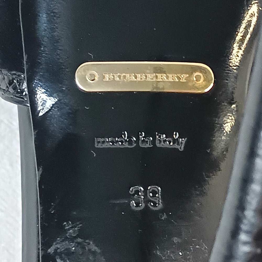 Burberry Elegant Black High Heels - Picture 2 of 13